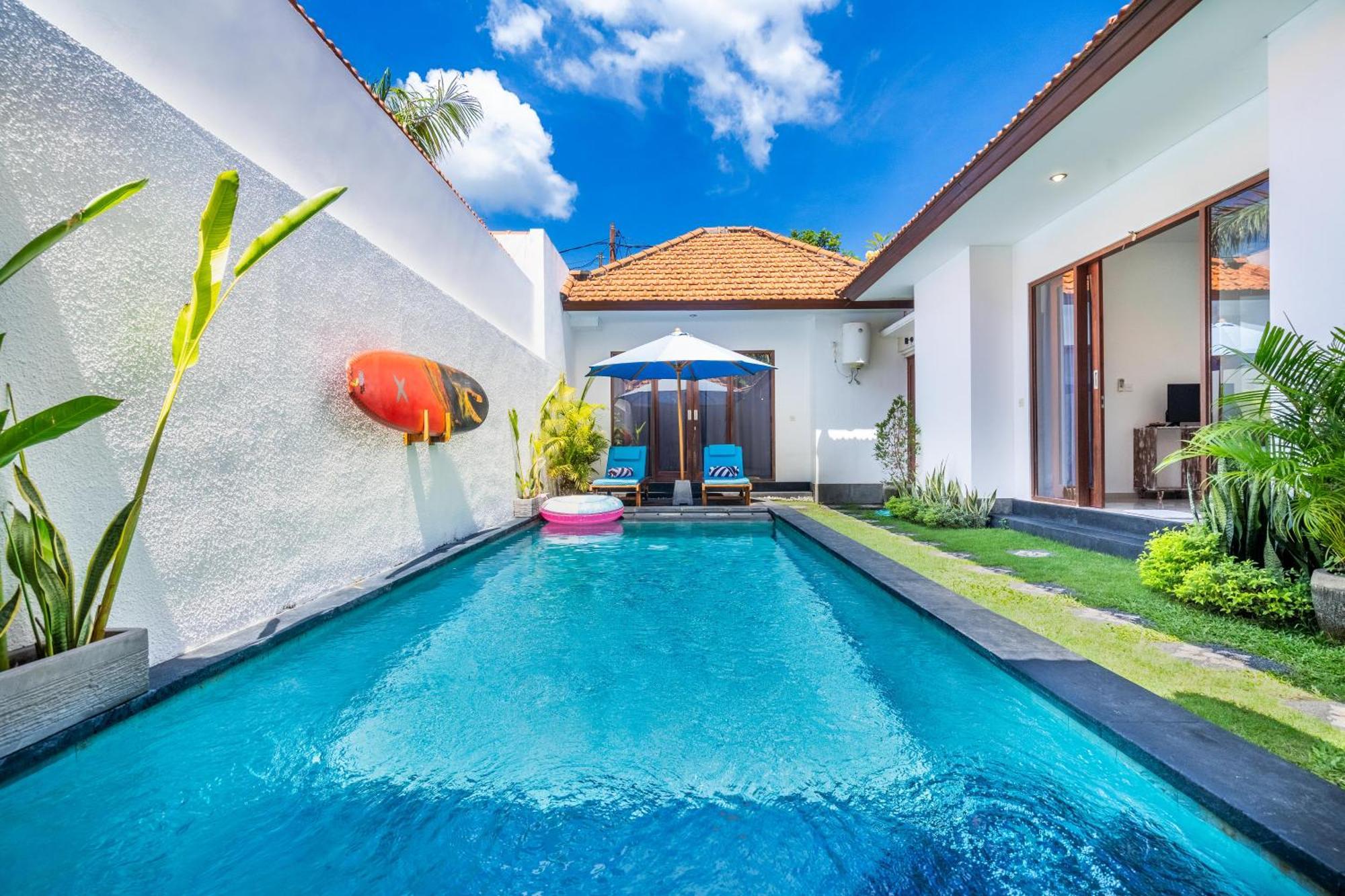 4-Bedroom Pool Villa Near Seminyak Center Exteriör bild