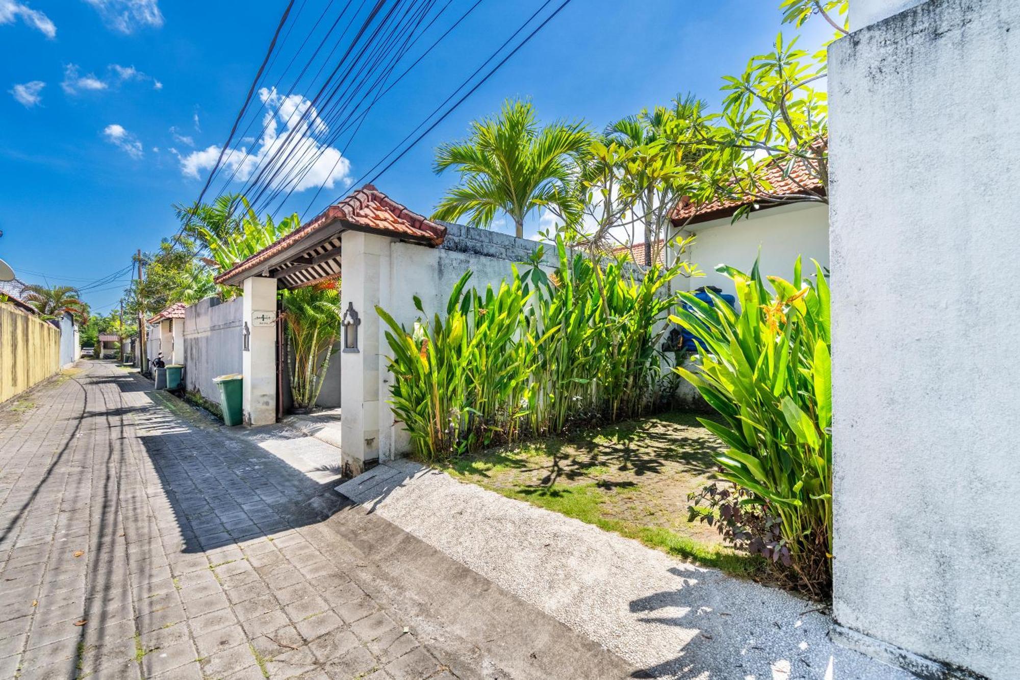 4-Bedroom Pool Villa Near Seminyak Center Exteriör bild