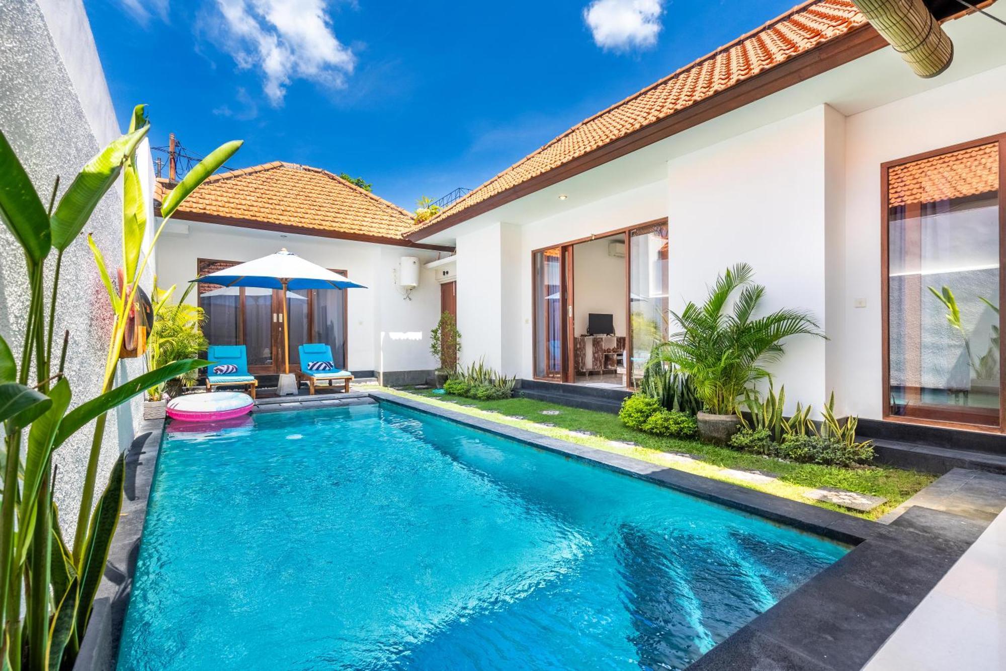 4-Bedroom Pool Villa Near Seminyak Center Exteriör bild