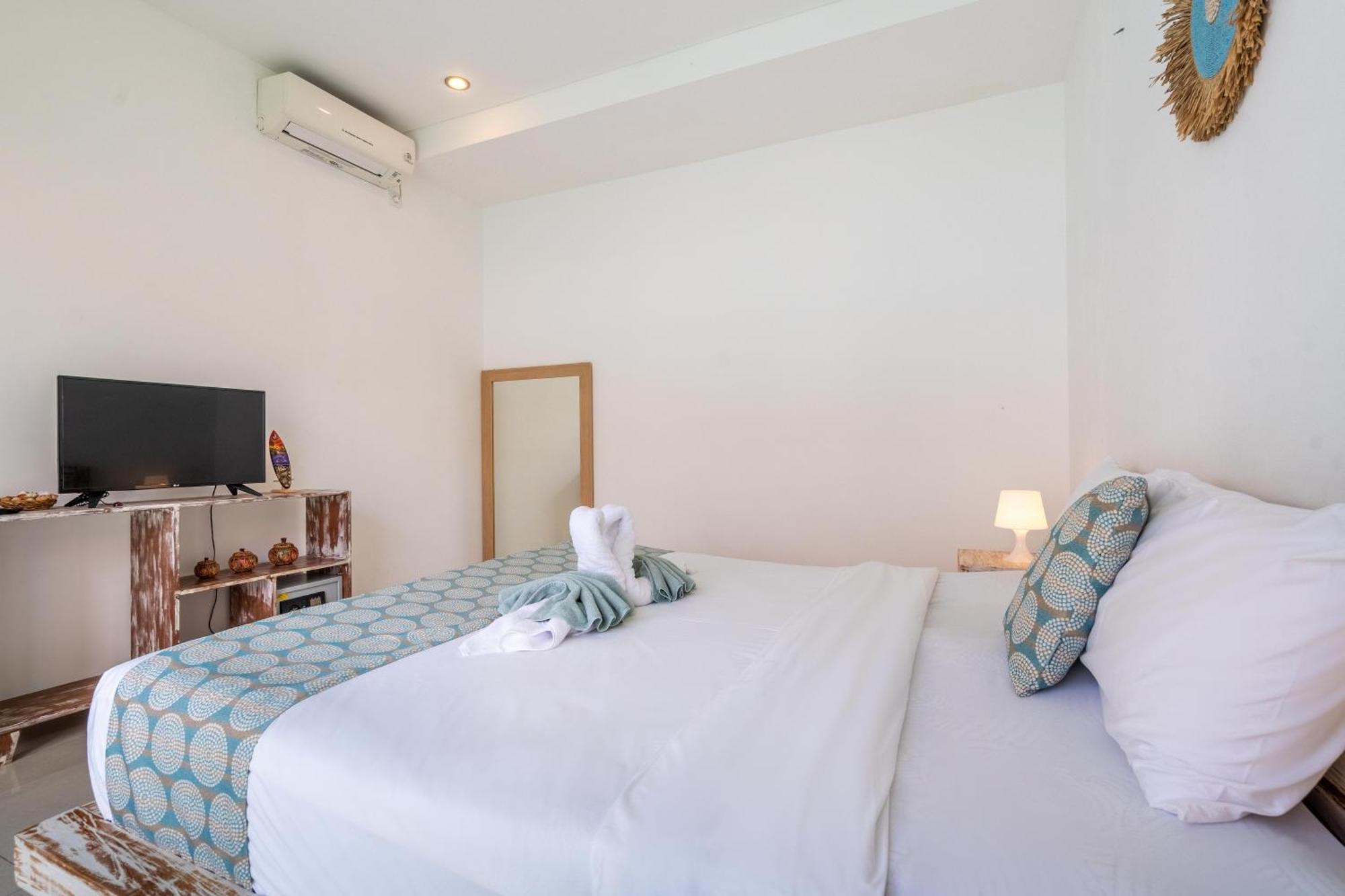 4-Bedroom Pool Villa Near Seminyak Center Exteriör bild
